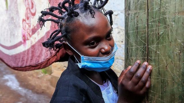 Model rambut virus Corona jadi tren di Kenya