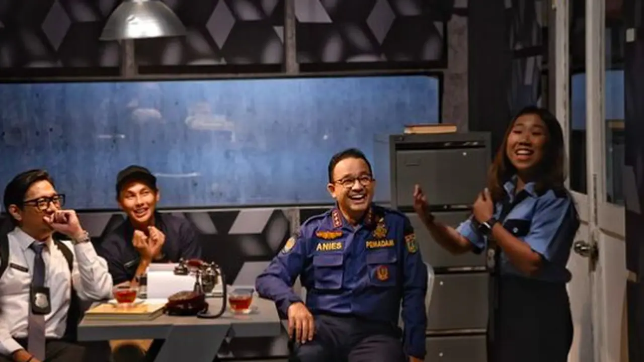 Gubernur DKI Jakarta Anies Baswedan saat diroasting oleh Kiky Saputri di salah satu acara komidi di televisi swasta. (@aniesbaswedan)