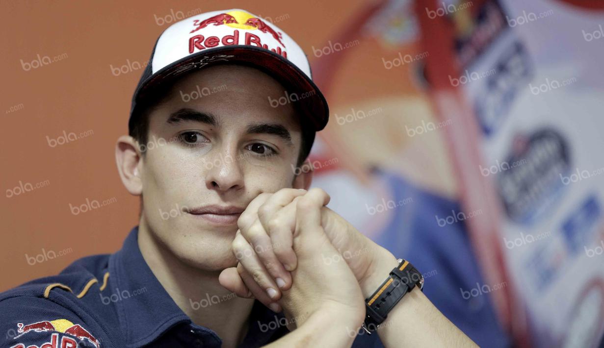 Ekspresi Marc Marquez saat acara konferensi pers terkait kehadirannya di Sirkuit Sentul, Bogor, Jawa Barat. Selasa (25/10/2016). (Bola.com/Reza Bachtiar)