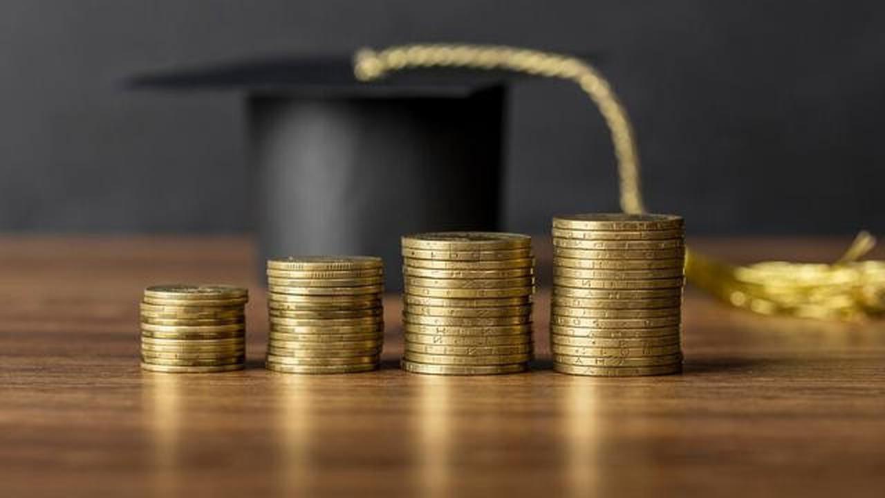 Tips Keuangan Hadapi Kenaikan Biaya Pendidikan Anak