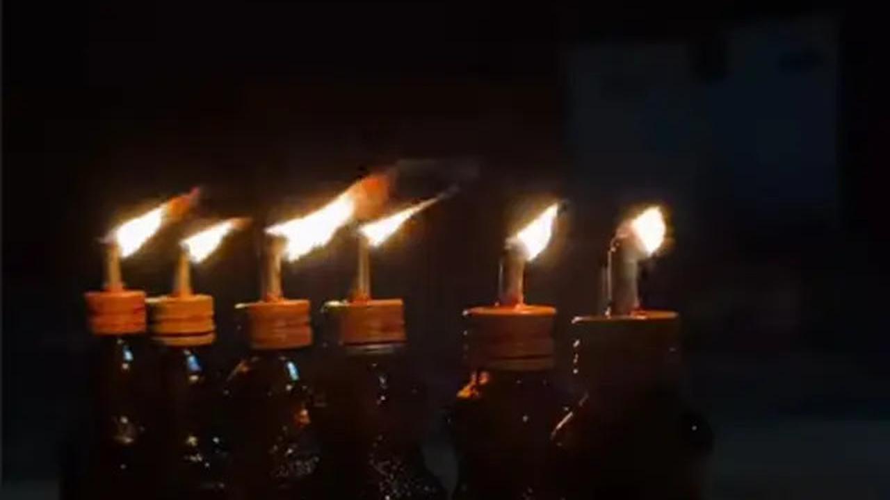 6 Potret Kegiatan Rey Mbayang di Kampung Halaman, Mudik Lebaran Bareng Anak dan Istri