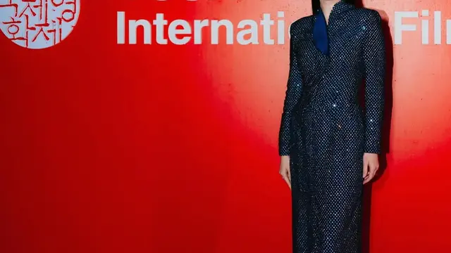 5 Ide Outfit Smart Casual Raline Shah dalam Berbagai Momen, Stylish Tak Perlu Ribet (credit: instagram/ralineshah)