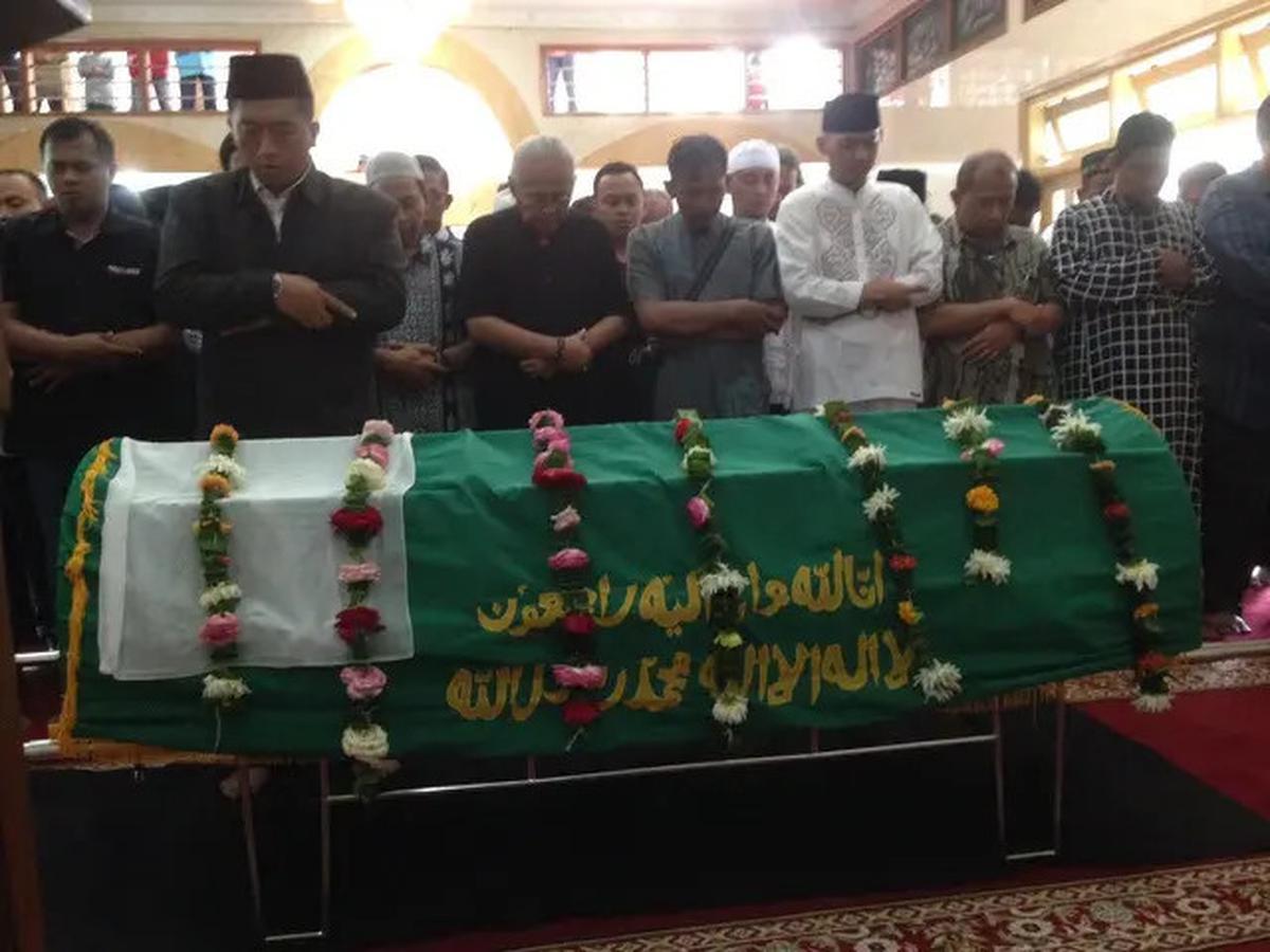 Bacaan Sholat Jenazah Lengkap dengan Tata Caranya, Sesuai Sunnah