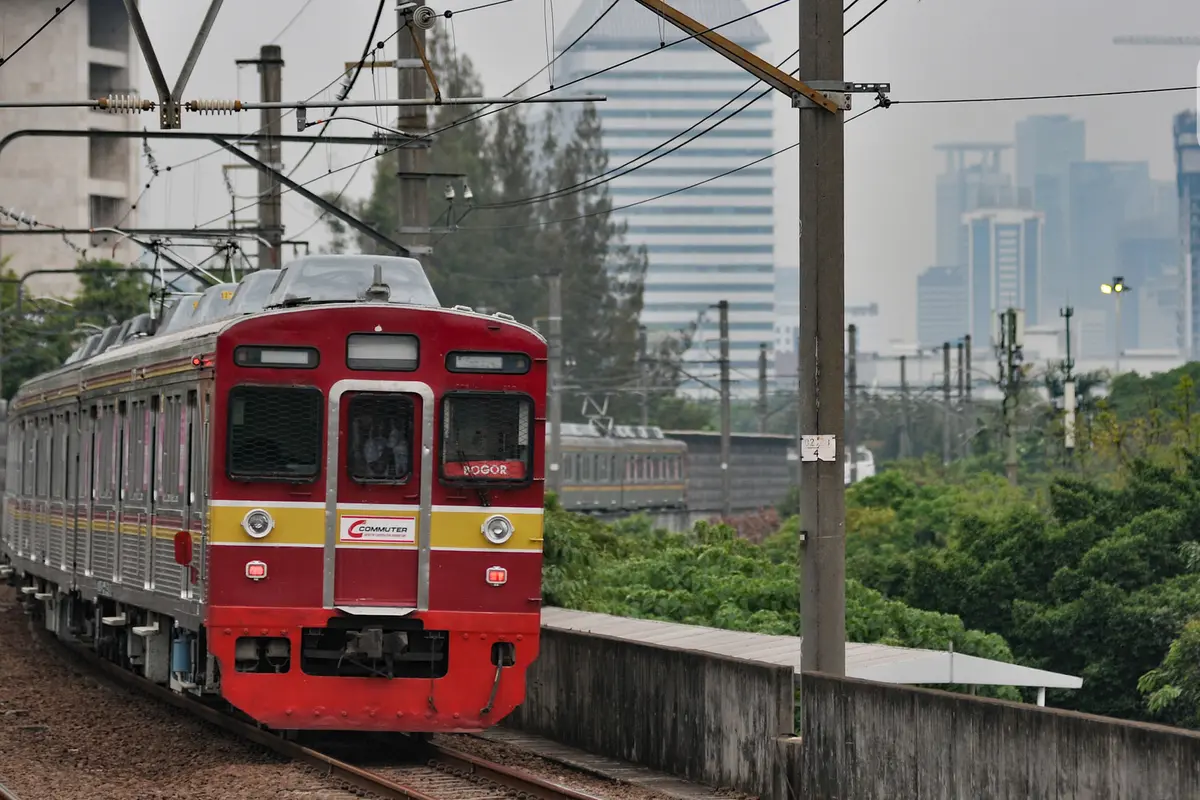 Mulai 1 Desember, Perjalanan KRL Ditambah