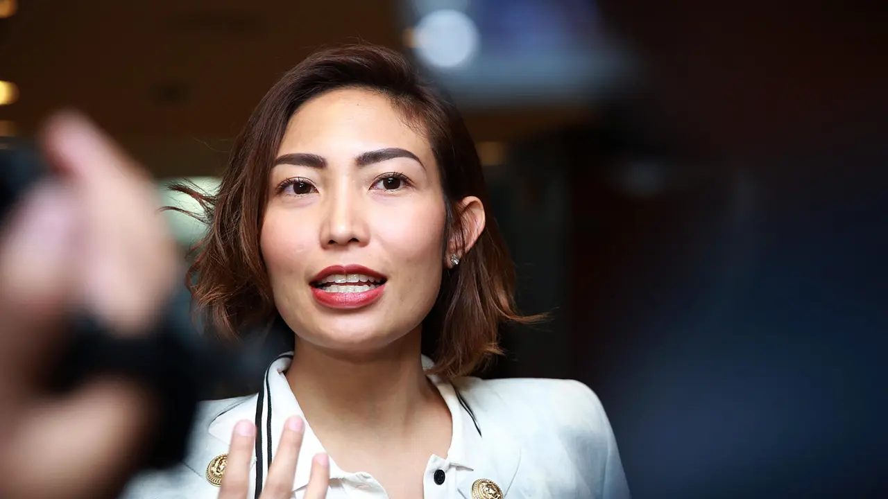 [Bintang] Ayu Dewi