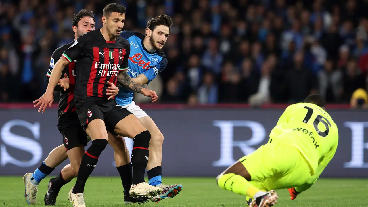 Liga Italia: AC Milan Bantai Napoli 4 Gol Tanpa Balas