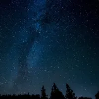 Ilustrasi komet | Neale LaSalle dari Pexels