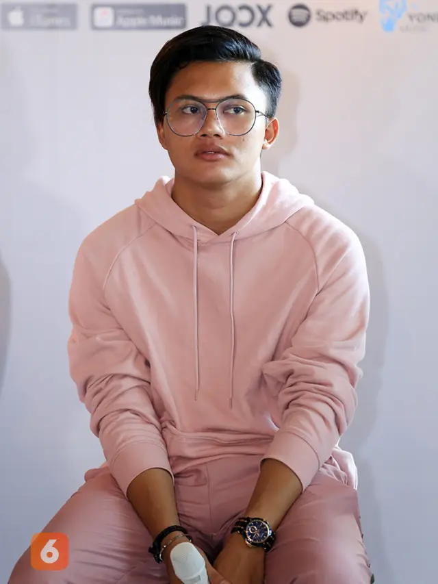 [Bintang] Rizky Febian