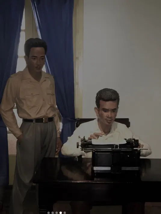 “16 Agustus 1945. Hari ini, 72 tahun yang lalu. Kita tau ceritanya. Setelah kembali dari Rengasdengklok, Soekarno-Hatta beserta kawan-kawan berkumpul di kediaman Laksmana Maeda,” tulis Gita Gutawa. (Instagram/gitagut)