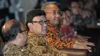 Mendagri  Tjahjo Kumolo menghadiri acara peluncuran buku Kementerian Desa PDTT di Kalibata, Jakarta, Rabu (7/12). Kemendes PDTT meluncurkan buku berjudul ‘Menuju Desa Mandiri’ dan ‘Jelajah Desa Nusantara’. (Liputan6.com/Yoppy Renato)