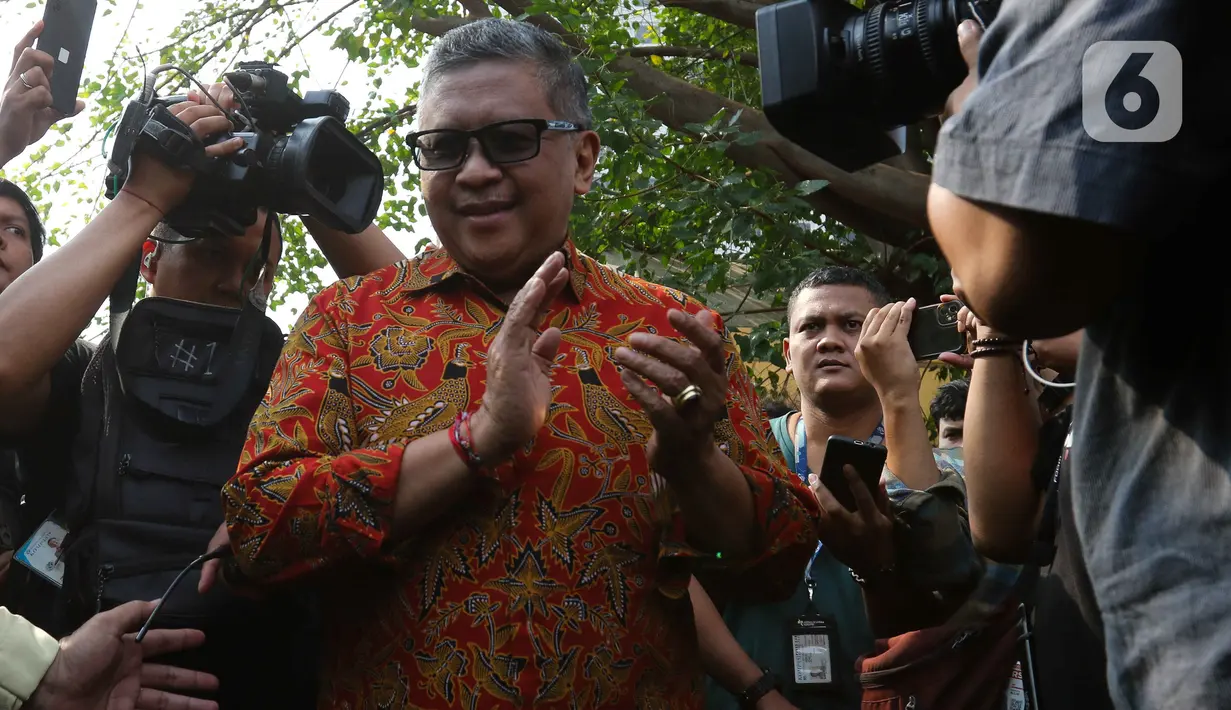 Di sisi lain, pihaknya juga keberatan karena tidak bisa didampingi pengacara saat menjalani pemeriksaan. (Liputan6.com/Herman Zakharia)