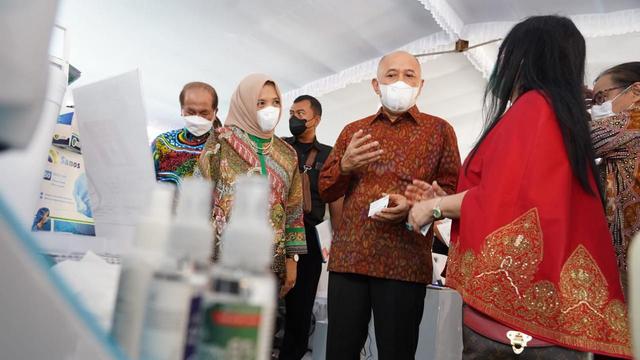 Menteri Koperasi dan UKM Teten Masduki dalam Business Matching Pengadaan Produk Dalam Negeri dan UMKM 2022 di Nusa Dua, Bali. (Dok Kemenkop)