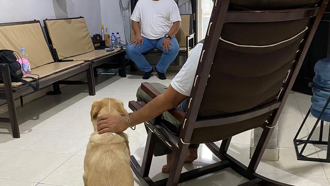 Cowok ini Tegang Banget Bertemu Ayah Pacarnya