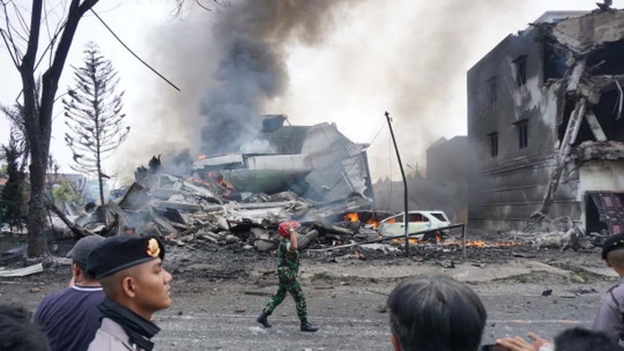 Ini penampakan Hercules A-1310 saat jatuh di Medan