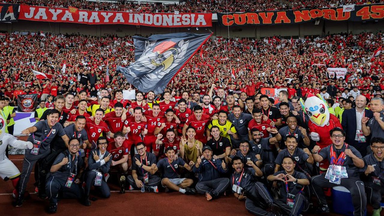 Suasana Syahdu di Timnas Indonesia: Romeny, James, dan Beckham Bernyanyi di Tengah Skuad