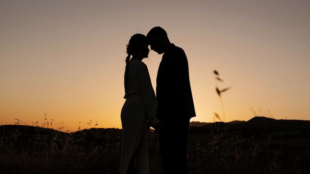 Ilustrasi pasangan cinta, romantis