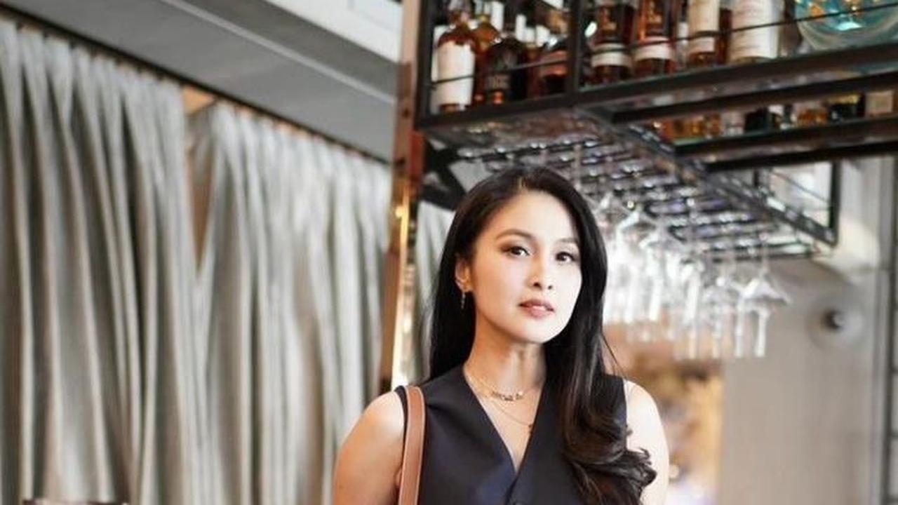 Bar Pribadi Sandra Dewi