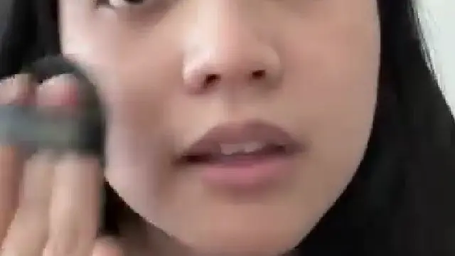 Tips Makeup Antimenor dengan Blush On Rp60 Ribuan Ala Rachel Amanda (credit: instagram/auroramanda95