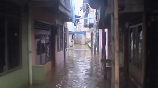 Warga Kampung Pulo Kembali Dikirimi Banjir