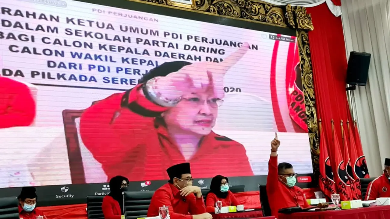 Ketua Umum PDIP Megawati Soekarnoputri Saat Memberikan Arahan di Sekolah Partai Gelombang II