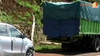 [VIDEO] Minibus Tabrak Truk di Bakauheni, Pasangan Lansia Tewas