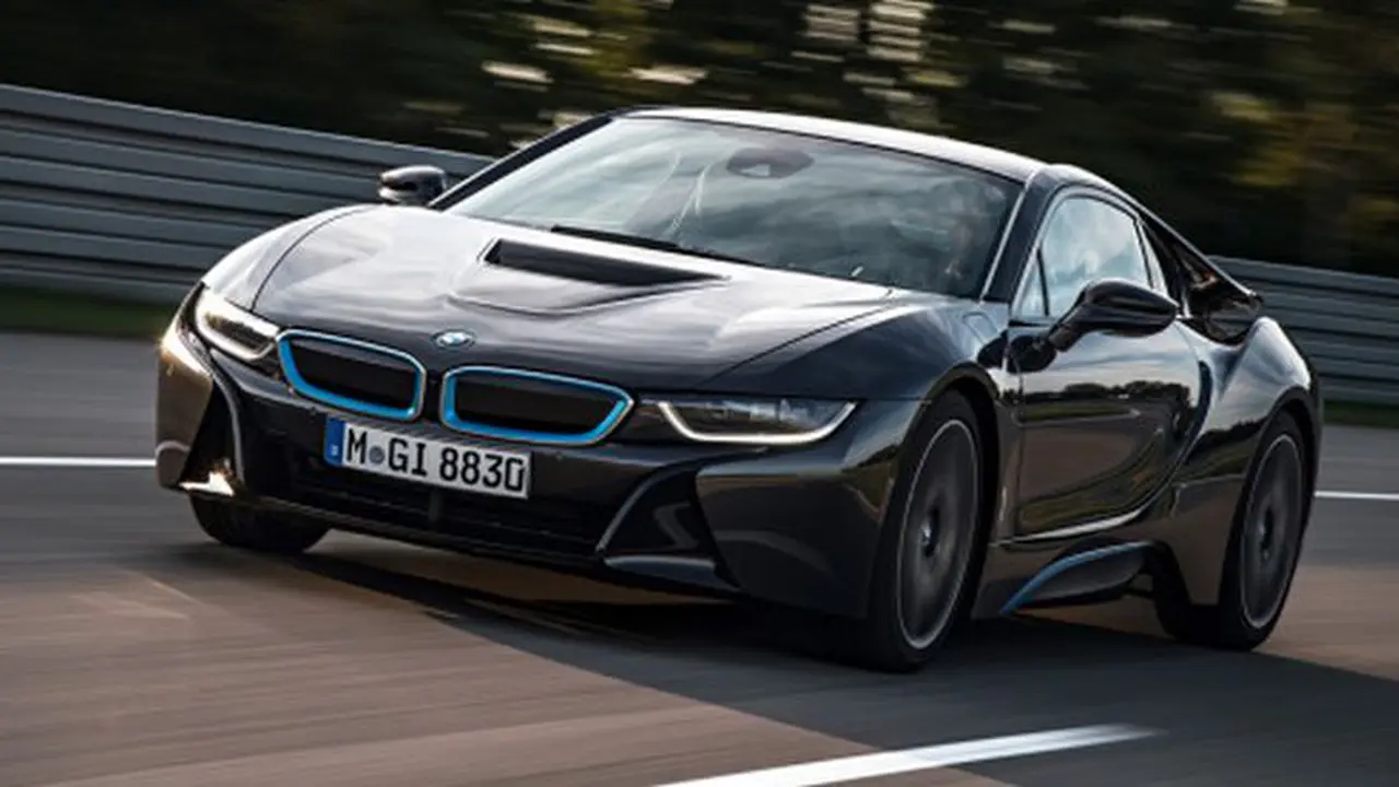 [OTO-News] Mobil Super Irit BMW Laris Manis