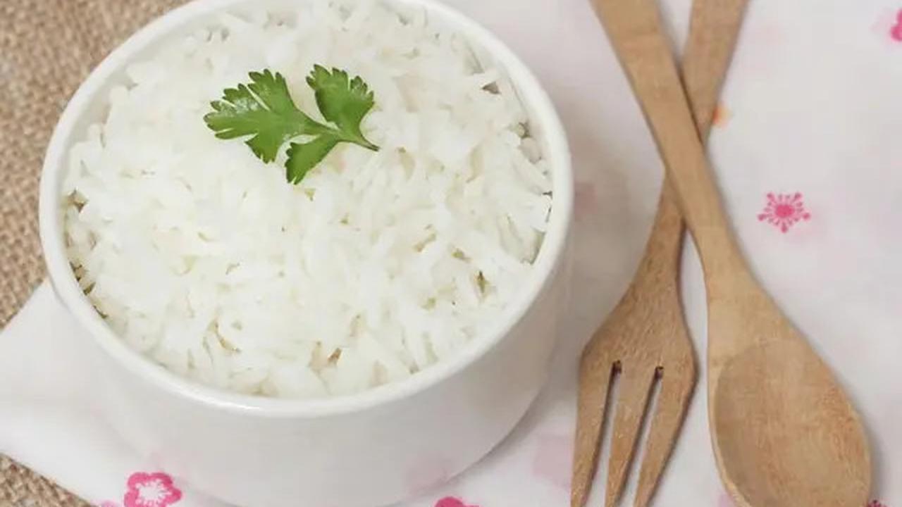 Cara Rahasia Bikin Nasi Putih Tahan Lama dan Wangi