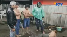 Pelaku kepergok korban saat hendak membawa kabur sepeda motor jenis matic milik korban.