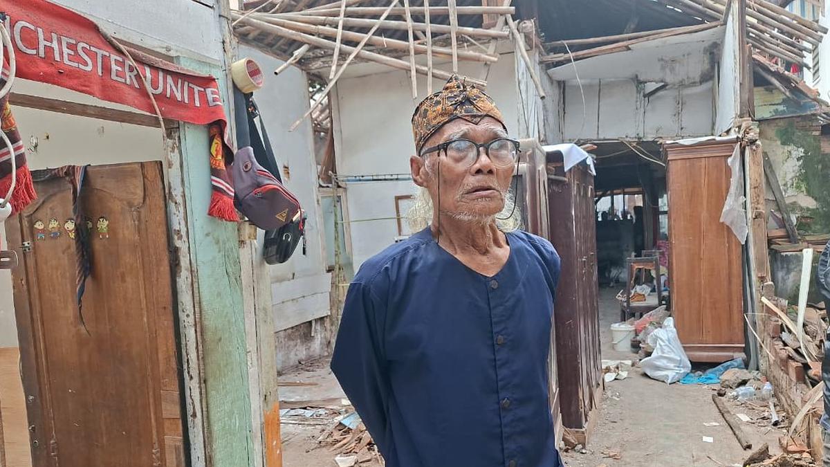 Rumah Aktor Senior Diding Boneng Ambruk, Begini Kronologinya