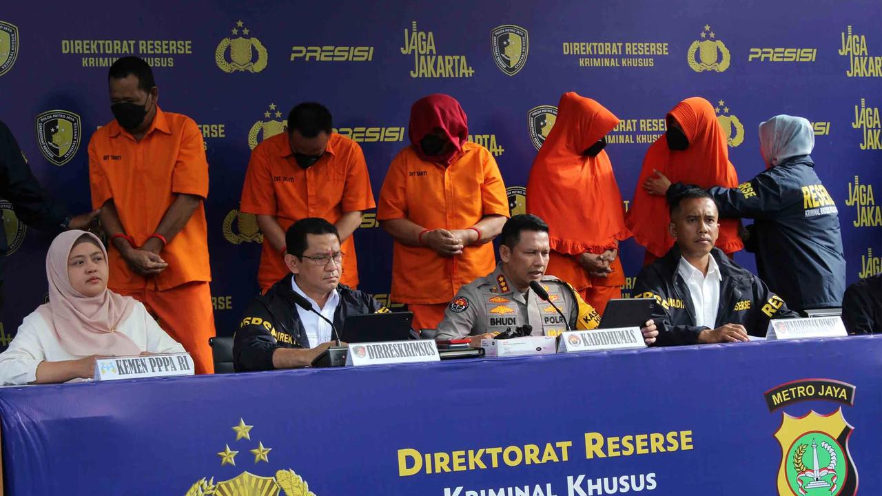 FOTO: Polisi Bongkar Jaringan Aborsi Ilegal Berkedok Layanan Daring