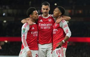 Skuad Arsenal merayakan gol Ethan Nwaneri ke gawang Brighton, Kamis (30/10/2025) (AP Photo/Kin Cheung)