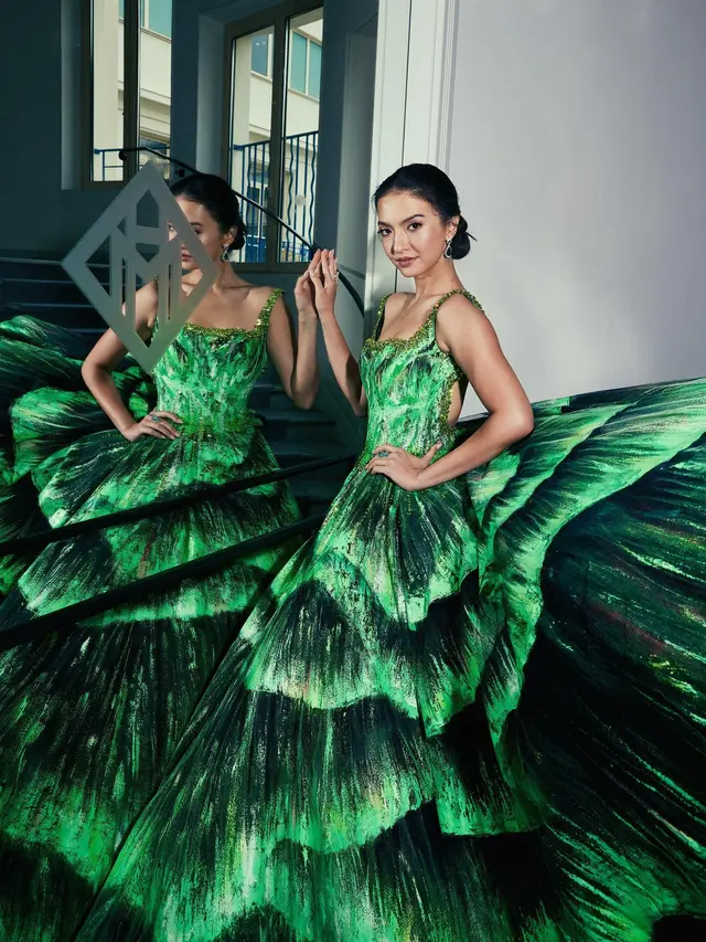 6 Gaya Raline Shah dalam Cannes Film Festival yang Menuai Banyak Sorotan