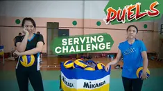 Berita video Duels kali ini menghadirkan Serving Challenge dua pemain Timnas Voli Indonesia, Yolla Yuliana dan Novriali Yami. Keduanya harus memasukkan bola ke dalam keranjang dengan enam kesempatan yang diberikan. Siapakah yang menjadi pemenang untu...