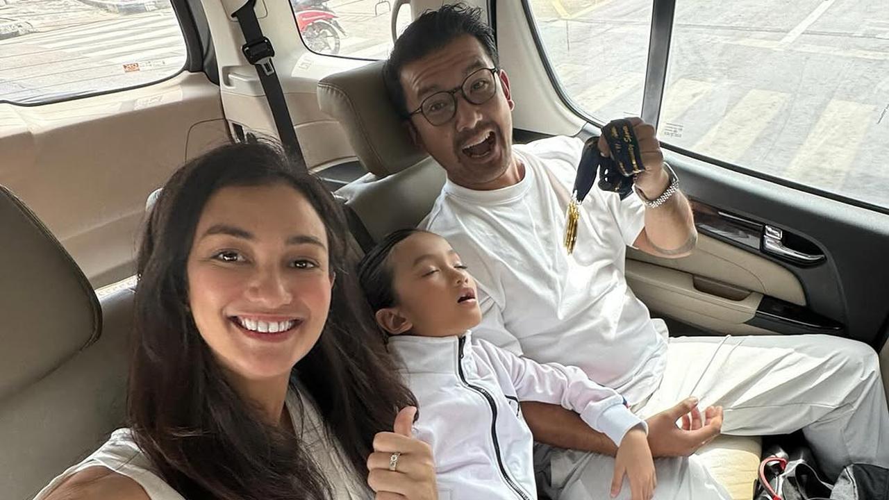 7 Potret Anak Atiqah Hasiholan dan Rio Dewanto Menang Gymnastic, Dapat 4 Emas - Langsung Tertidur Setelah Berkompetisi