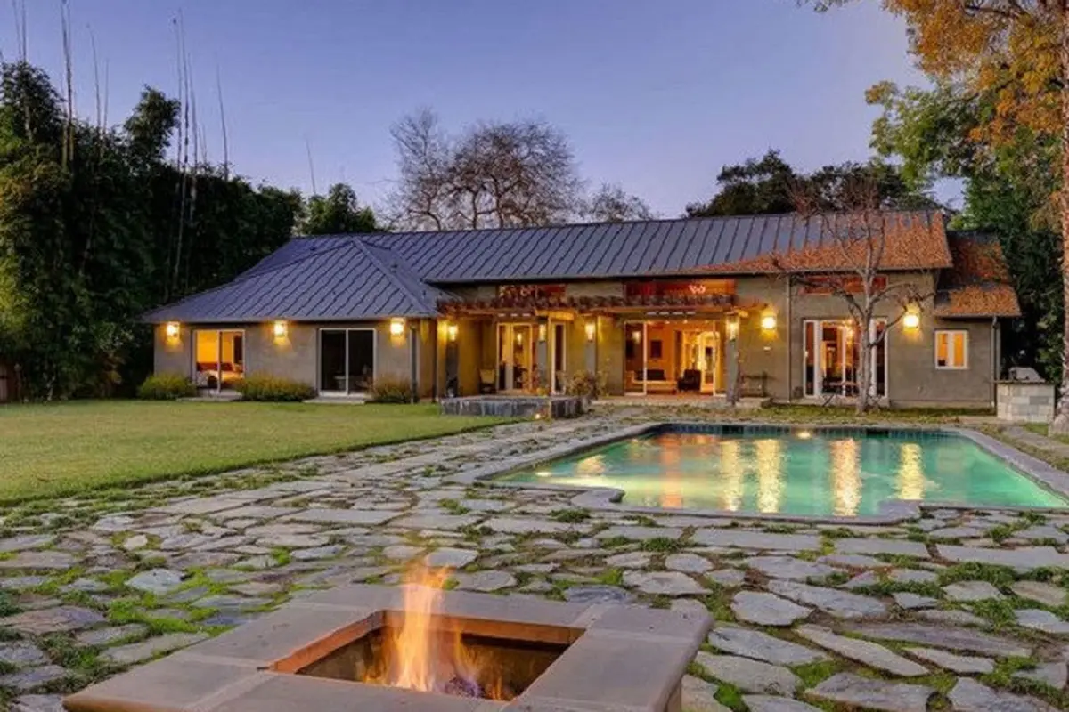 [Bintang] Rumah Megan Fox