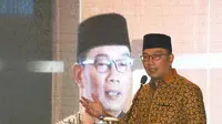 Ridwan Kamil saat memberi sambutan dalam acara Silaturahmi Gubernur dengan Jaksa Agung, di Kantor Sekretariat Paguyuban Pasundan, Kota Bandung, Minggu (17/11/19). (Foto:@Humas Jabar)