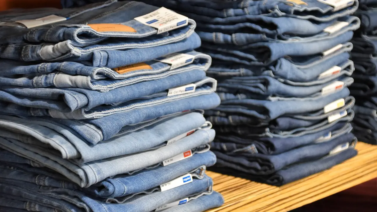 [FIMELA] Grinain ID, Komunitas Penyulap Jeans Bekas Jadi Berkelas