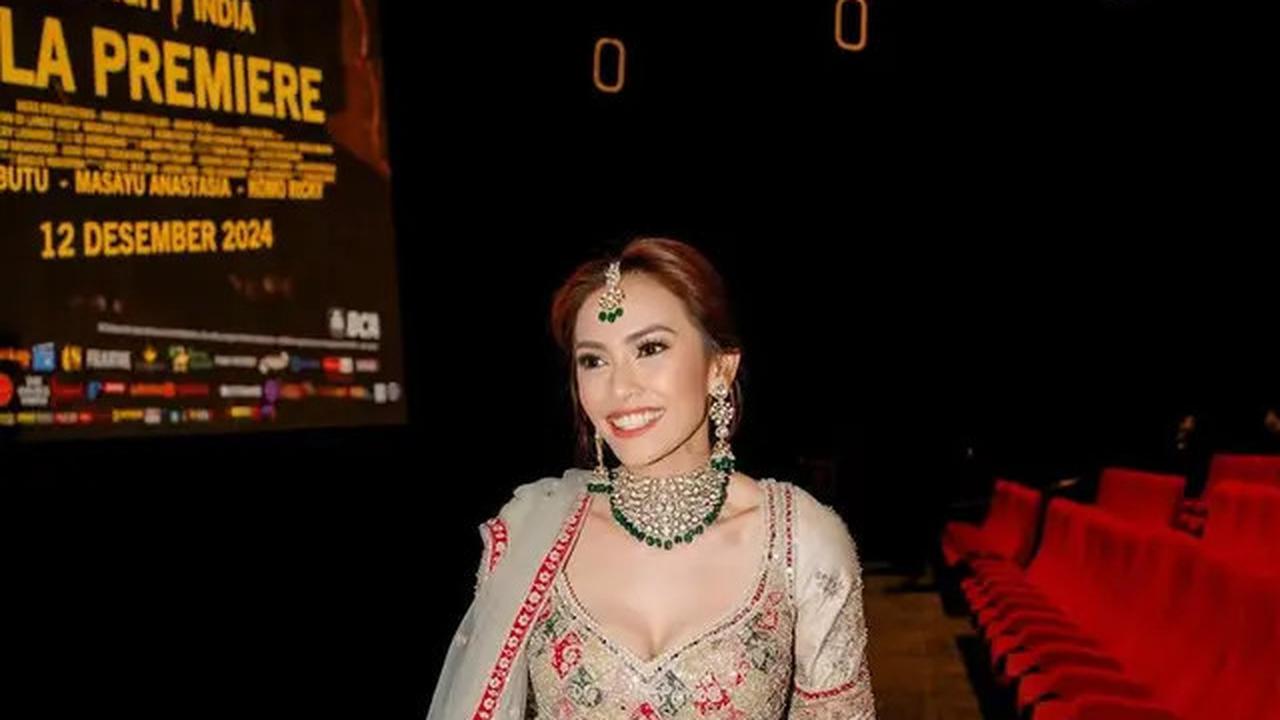 6 Pesona Masayu Anastasia Dibalut Lehenga Busana Khas Perempuan India saat Premier Film Terbarunya