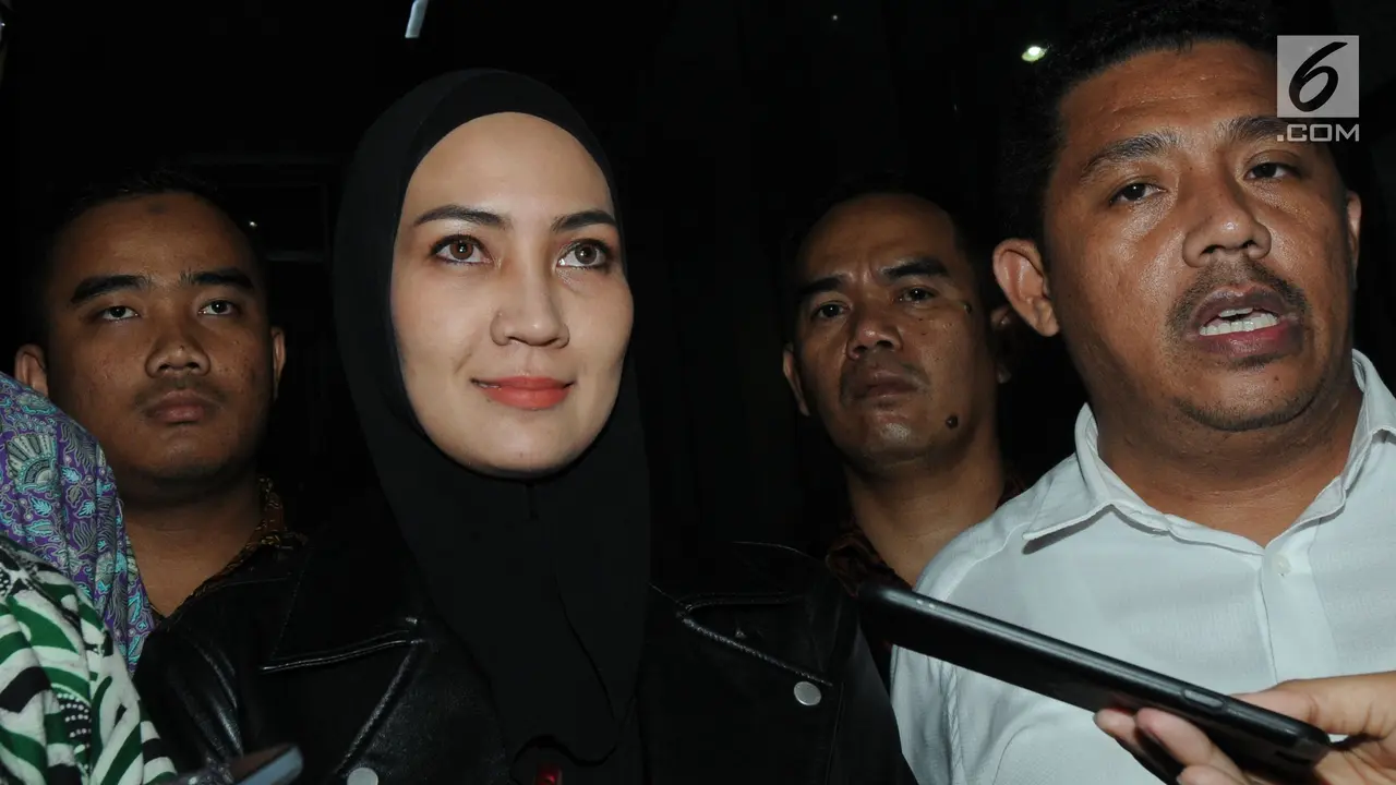 Model asal Manado, Fenny Steffy Burase