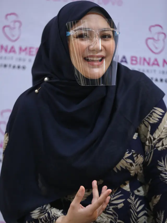 [Fimela] Citra Kirana dan Rezky Aditya