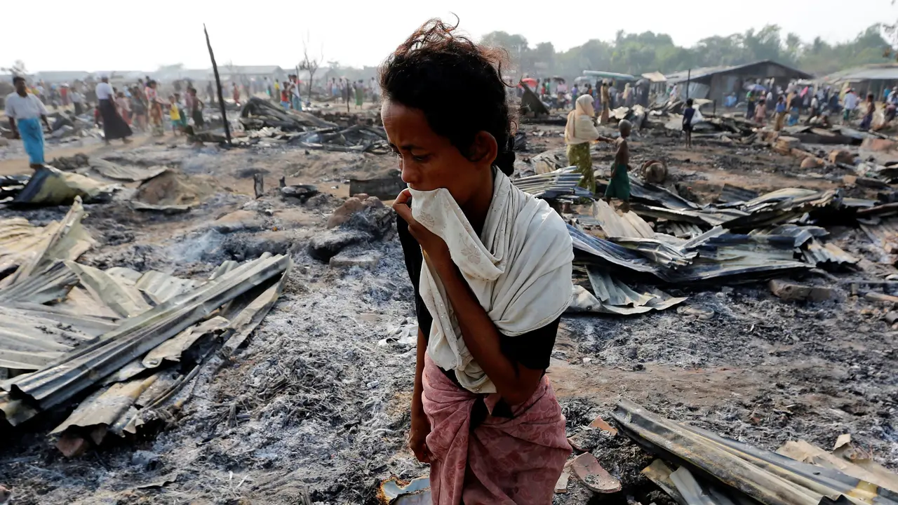 20160503-Api Hancurkan 50 Kamp Pengungsi Rohingya di Myanmar-Myanmar
