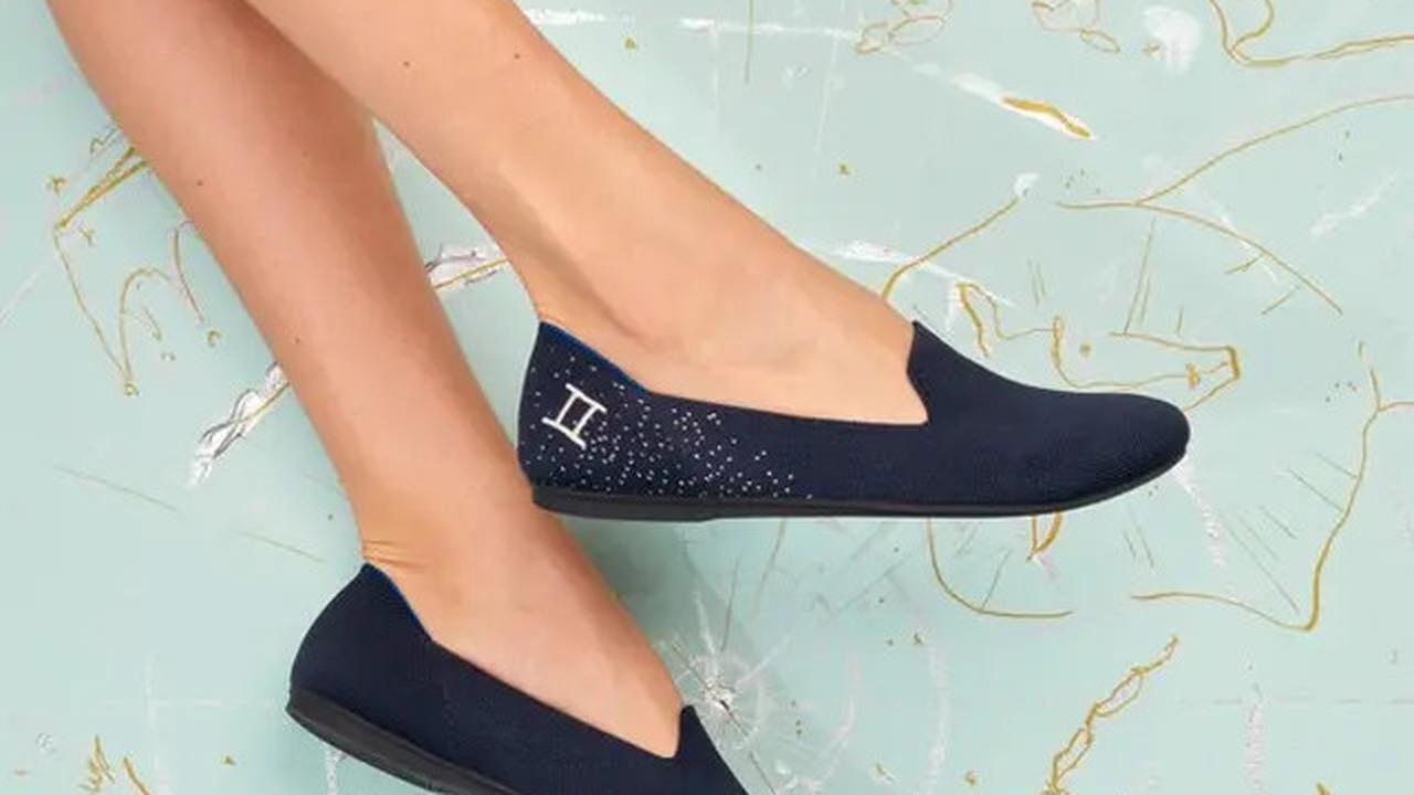 Model Wedges atau Flat Shoes? Ini yang Paling Cocok Buat Lebaran