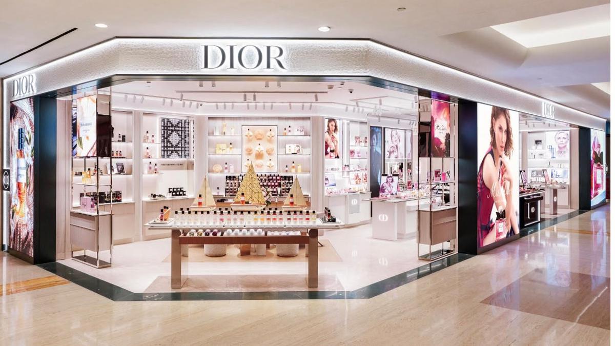 Dior Beauty Plaza Indonesia Hadirkan Butik Terbarunya dengan Interior Glamor Penuh Kenyamanan