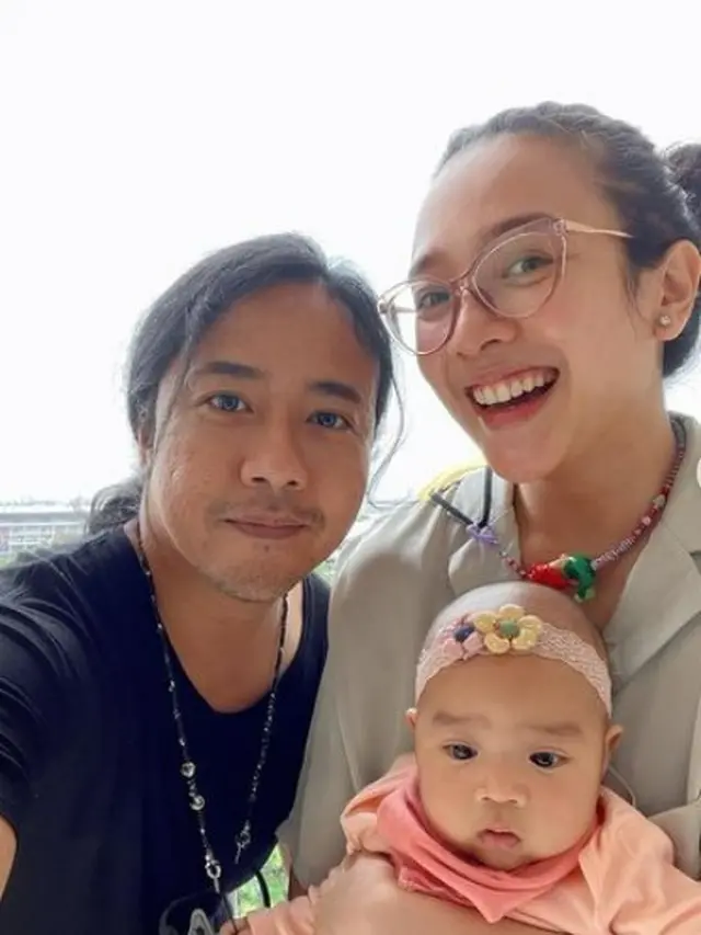 Dea Ananda staycation bersama Ariel Nidji (Instagram/dea_ananda)