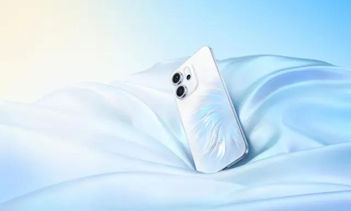 Perbandingan Spesifikasi Oppo Reno 14 vs Iphone 16, Mana yang Lebih Gahar?