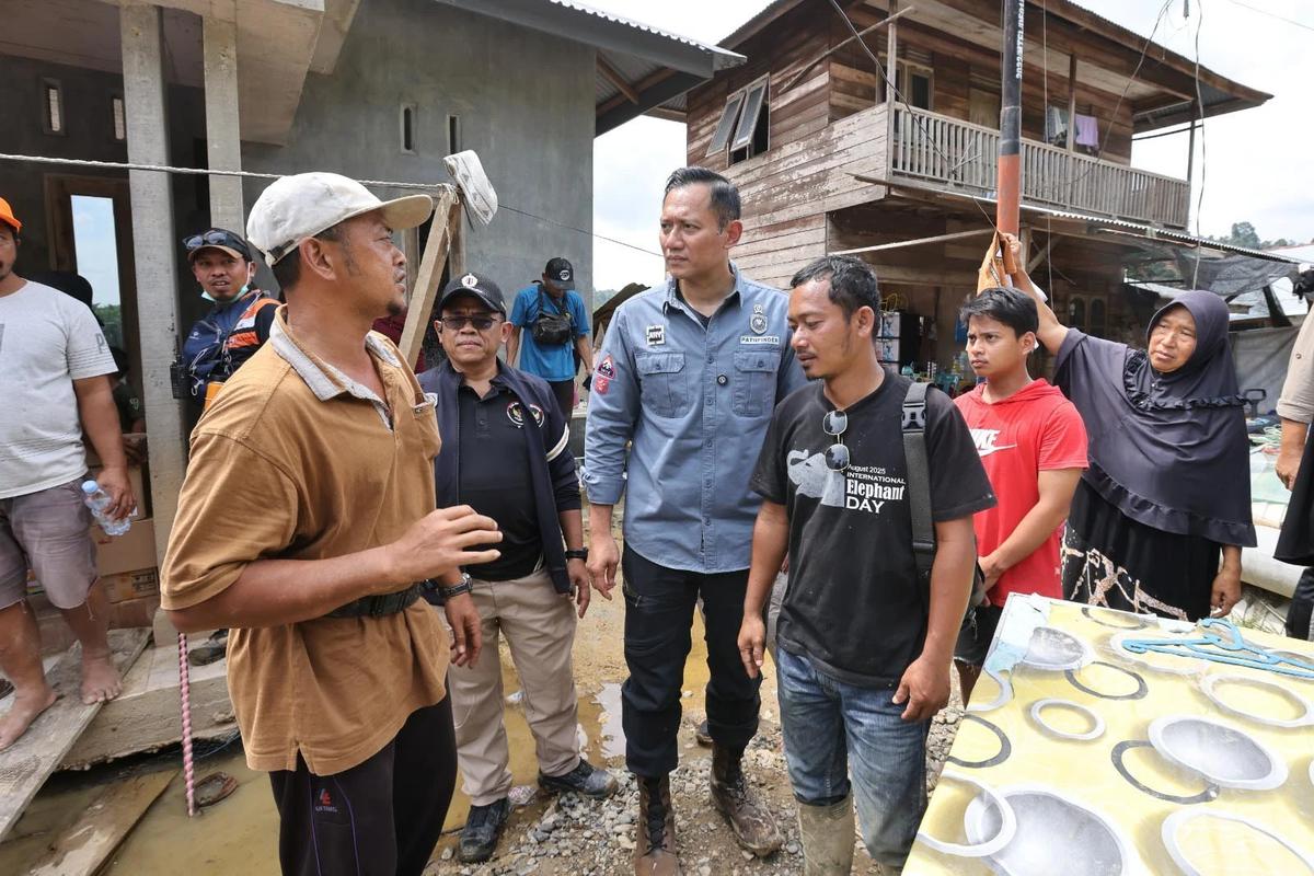 FOTO: AHY Pimpin Langsung Penanganan Cepat Pemulihan Banjir dan Longsor di Aceh Tamiang