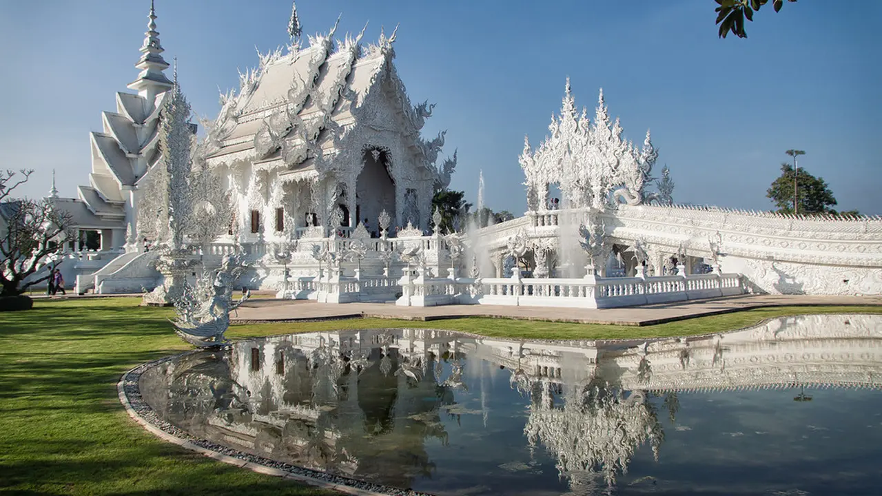 Kuil Penuh Kotoran Manusia, Pihak White Temple Layangkan Protes