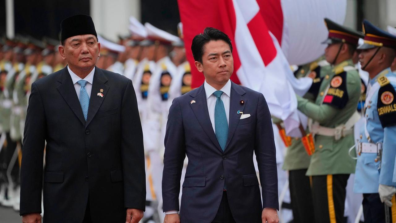 FOTO: Menhan Sjafrie Terima Kunjungan Menhan Jepang di Jakarta