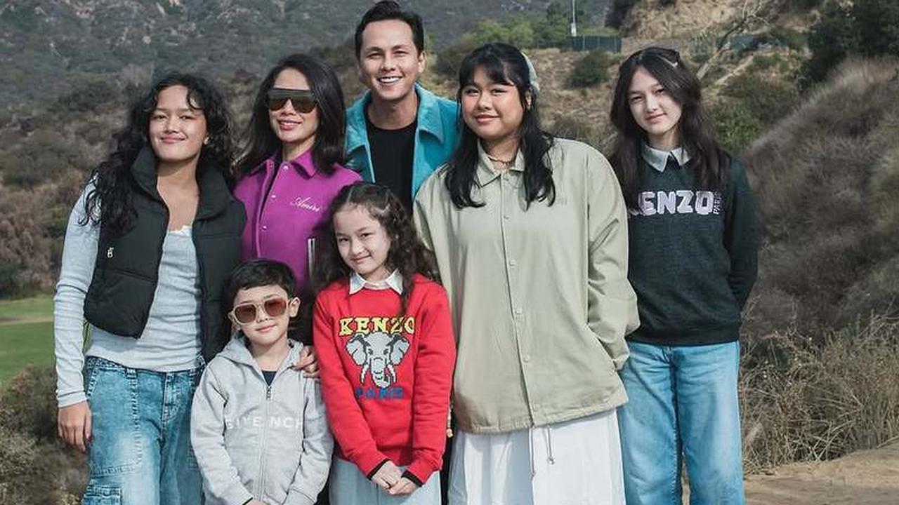 Nyaris Gagal Berangkat, Potret Andhika Pratama & Ussy Sulistiawaty Boyong Semua Anak-anak Liburan ke Los Angeles