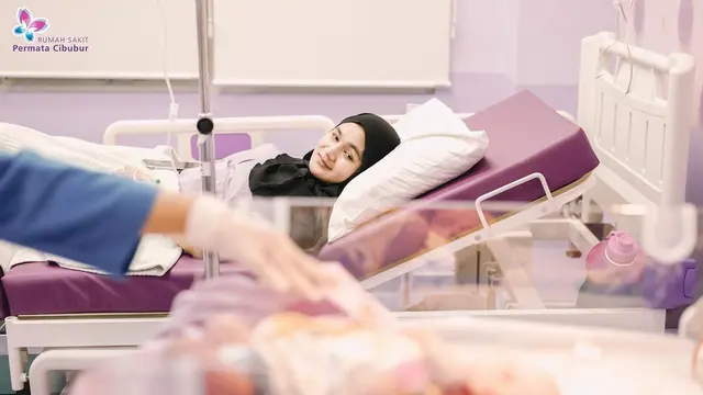 Evan Marvino dampingi istri melahirkan anak pertama (Foto oleh: Instagram @nafaspertama via @evanmarvino)